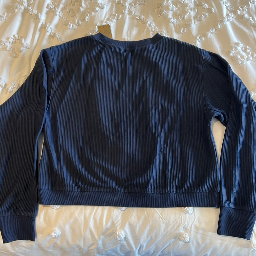 Be Hippy “Good Vibes” Cropped Sweatshirt - Picture 3 of 5